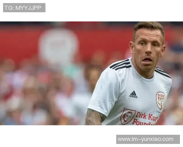 英媒称威尔士主帅贝拉米推荐拜仁关注卡迪夫城19岁后卫劳勒 英媒称威尔士主帅贝拉米推荐拜仁关注卡迪夫城19岁后卫劳勒